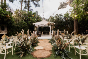 עיצוב חופה בוהו פמפס